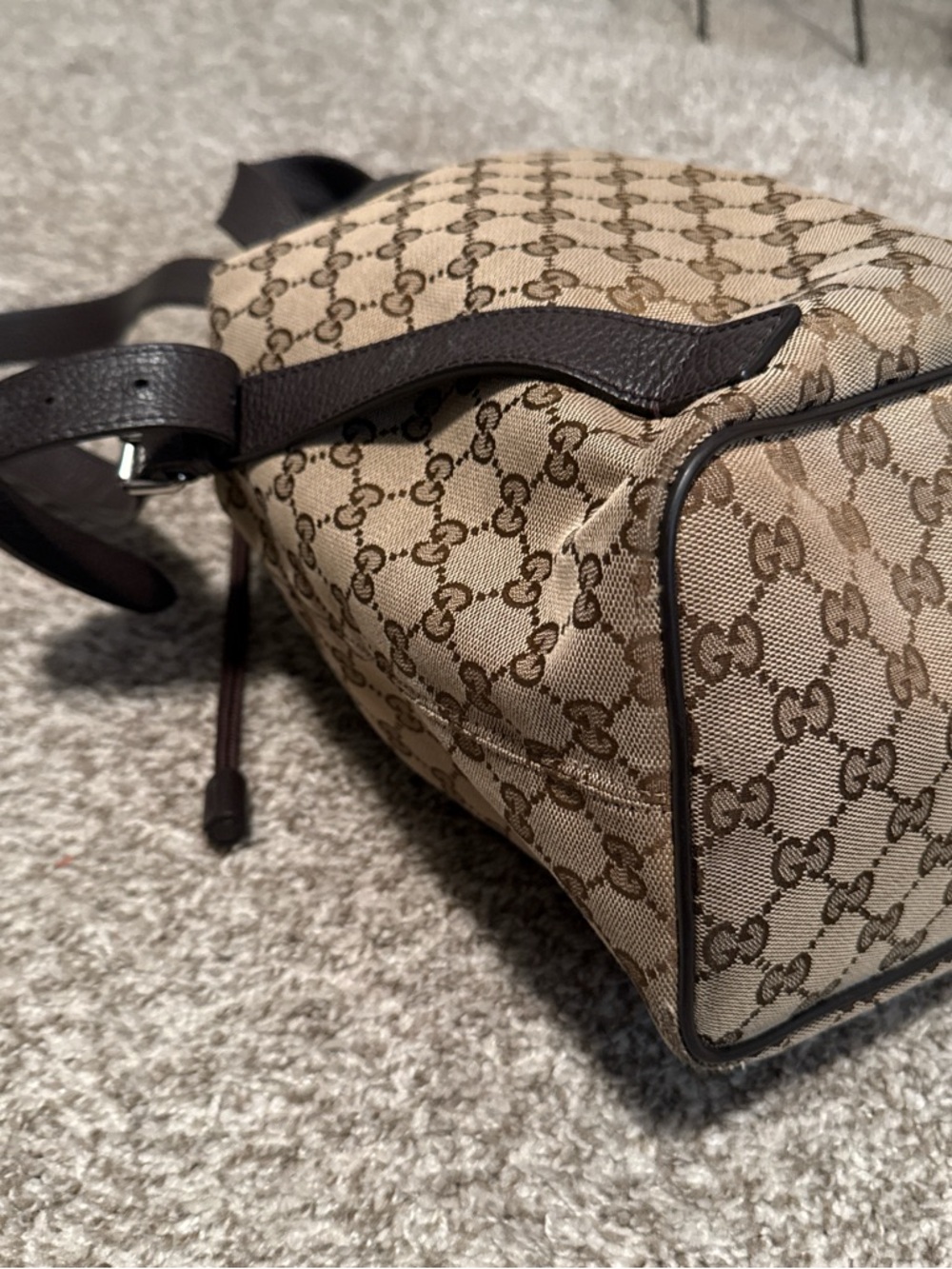 Authentic Gucci Beige and Brown GG Supreme Drawstring Backpack Bag - Picture 5 of 7